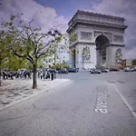 Regal Du Arc De Triomphe II